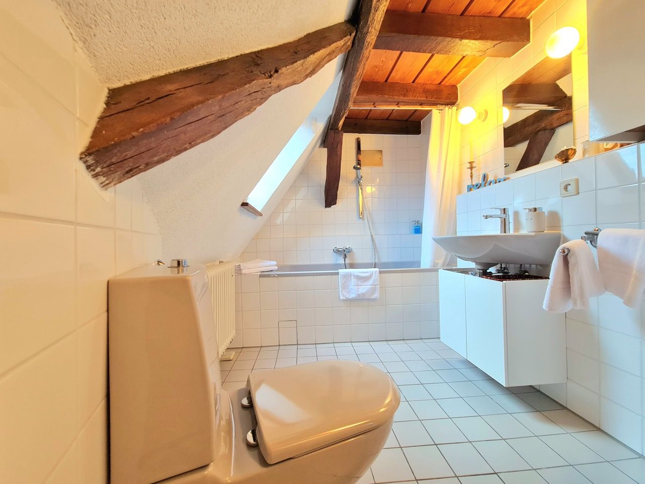 AVAHOME: Loft Style Apartment For 4 In Kandel / Near Karlsruhe, WiFi, Netflix, Kitchen, Washer-Dryer - 14