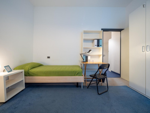 Bed in neat twin bedroom near Bocconi University  - Gallery -  5