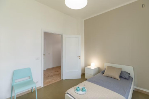 Single Bedroom in a Shared Apartment in Florence