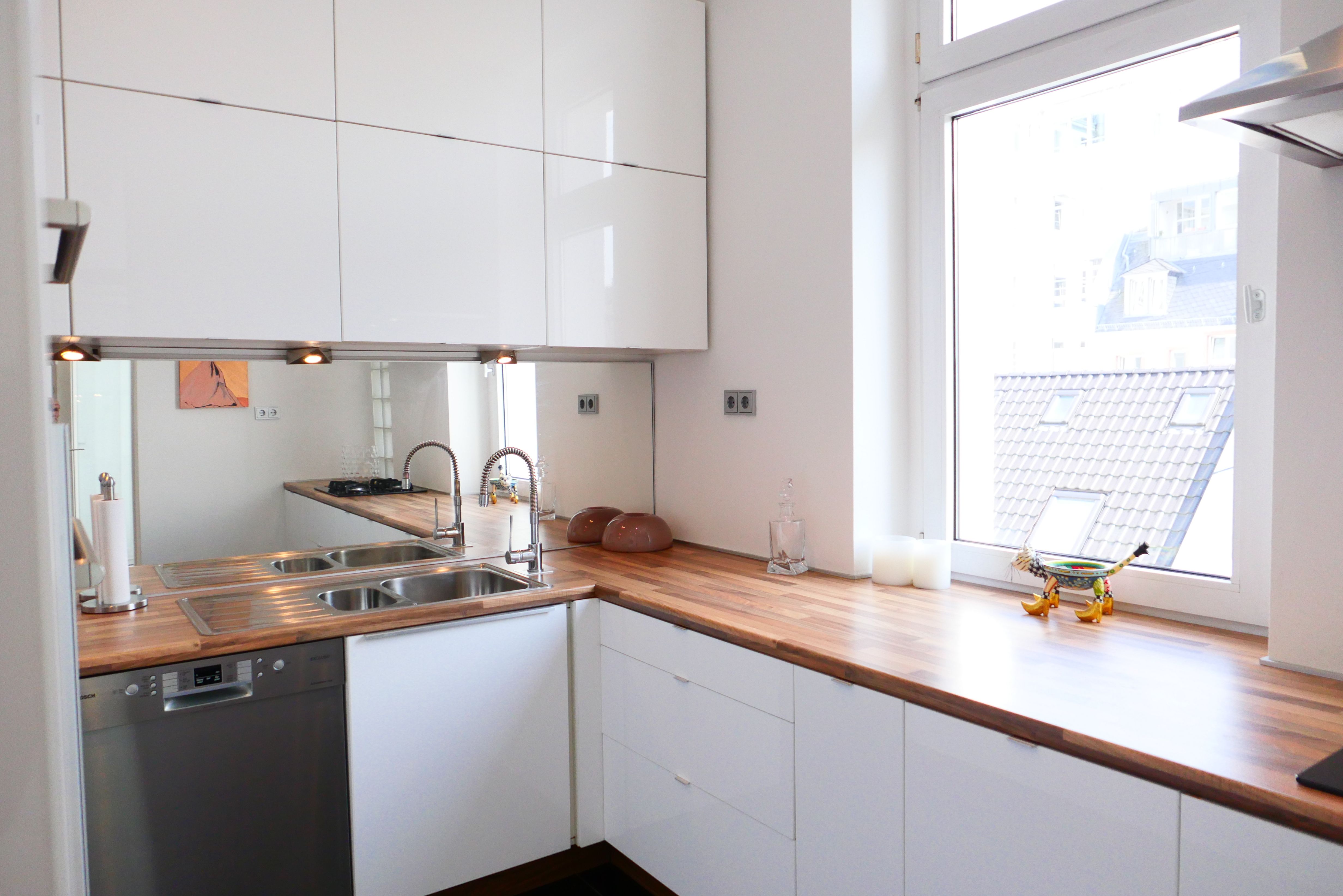 Stylishly Renovated 90 Sqm Design Apartment In A Classic Historic Building - 2