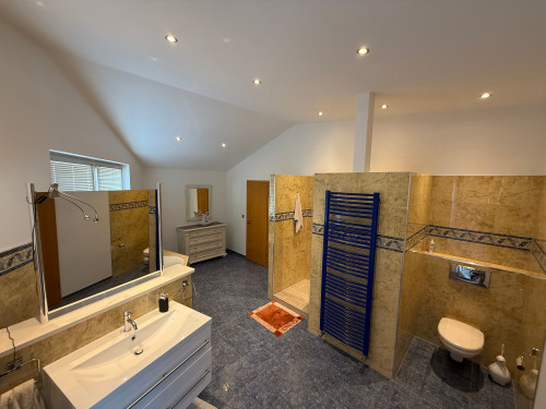 Spacious, neat loft with nice city view - Gallery - 11