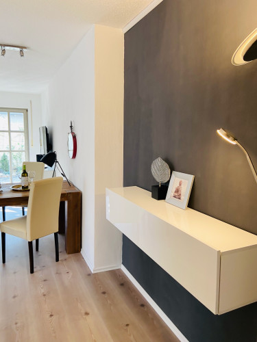 Fully Furnished: Large 2-room apartment, sunny terrace, near the main train station, underground parking space, Wi-Fi - Gallery - 7