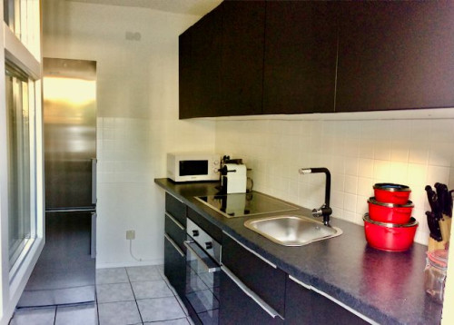 Fully Furnished: Large 2-room apartment, sunny terrace, near the main train station, underground parking space, Wi-Fi - Gallery - 2