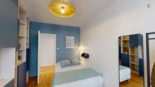 Inviting double bedroom in St Michel - Mairie