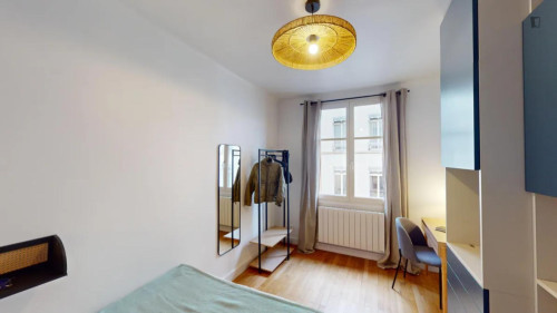 Inviting double bedroom in St Michel - Mairie