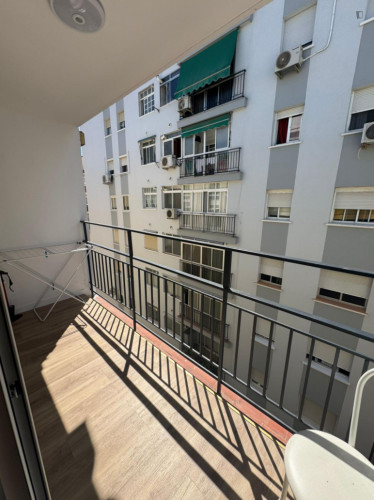 Nice Double Bedroom close to La Unión Metro
