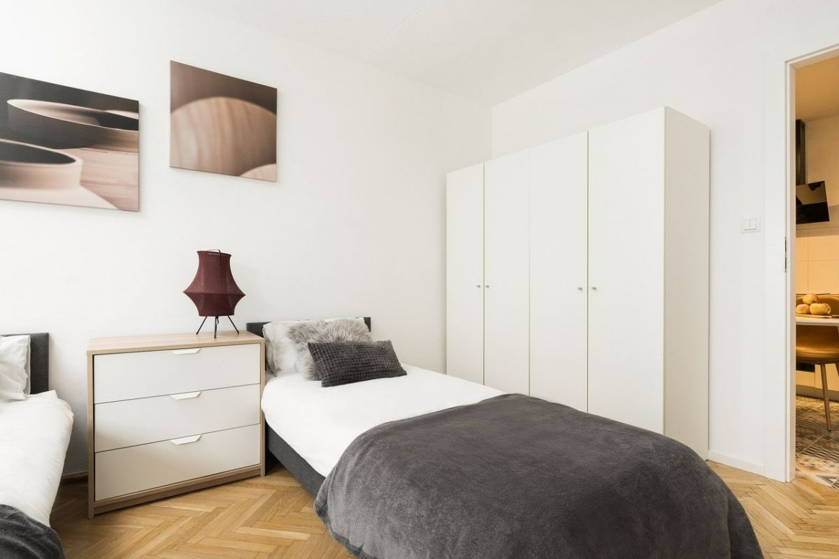Single Room No. 2, Żelazna Street 34/38 - 2