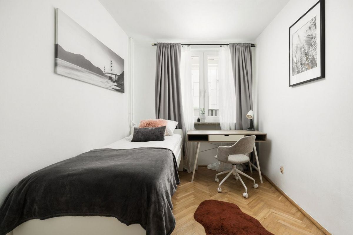 Single Room No. 1, Żelazna Street 34/38 - 5