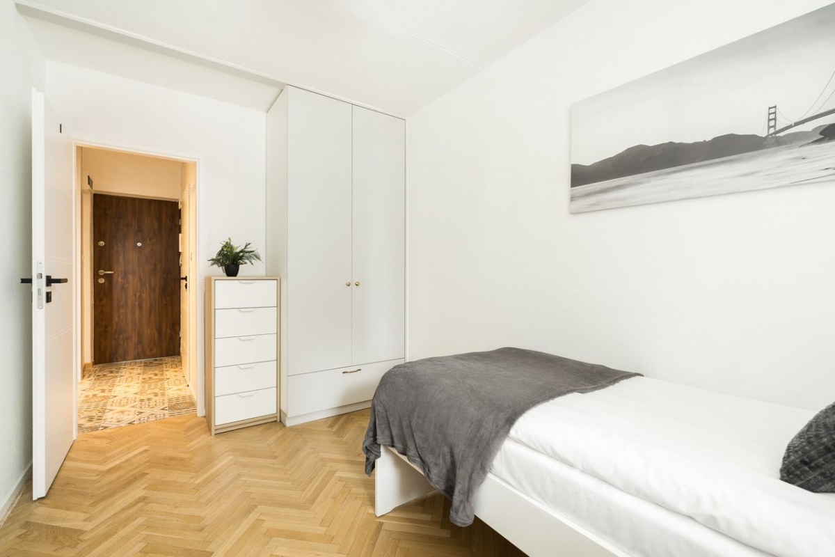 Single Room No. 1, Żelazna Street 34/38 - 2