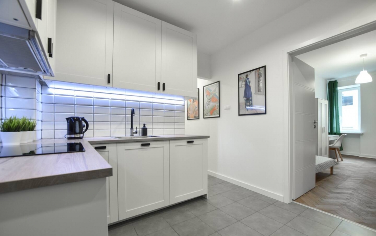 Single Room No. 4 - 9