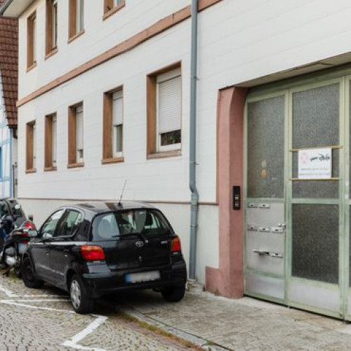 ☆ Unique in great old town by Rabe ✔Netflix ✔Coffee-Bar (15 min KA City | 10 min KIT North | 8 min Daimler)