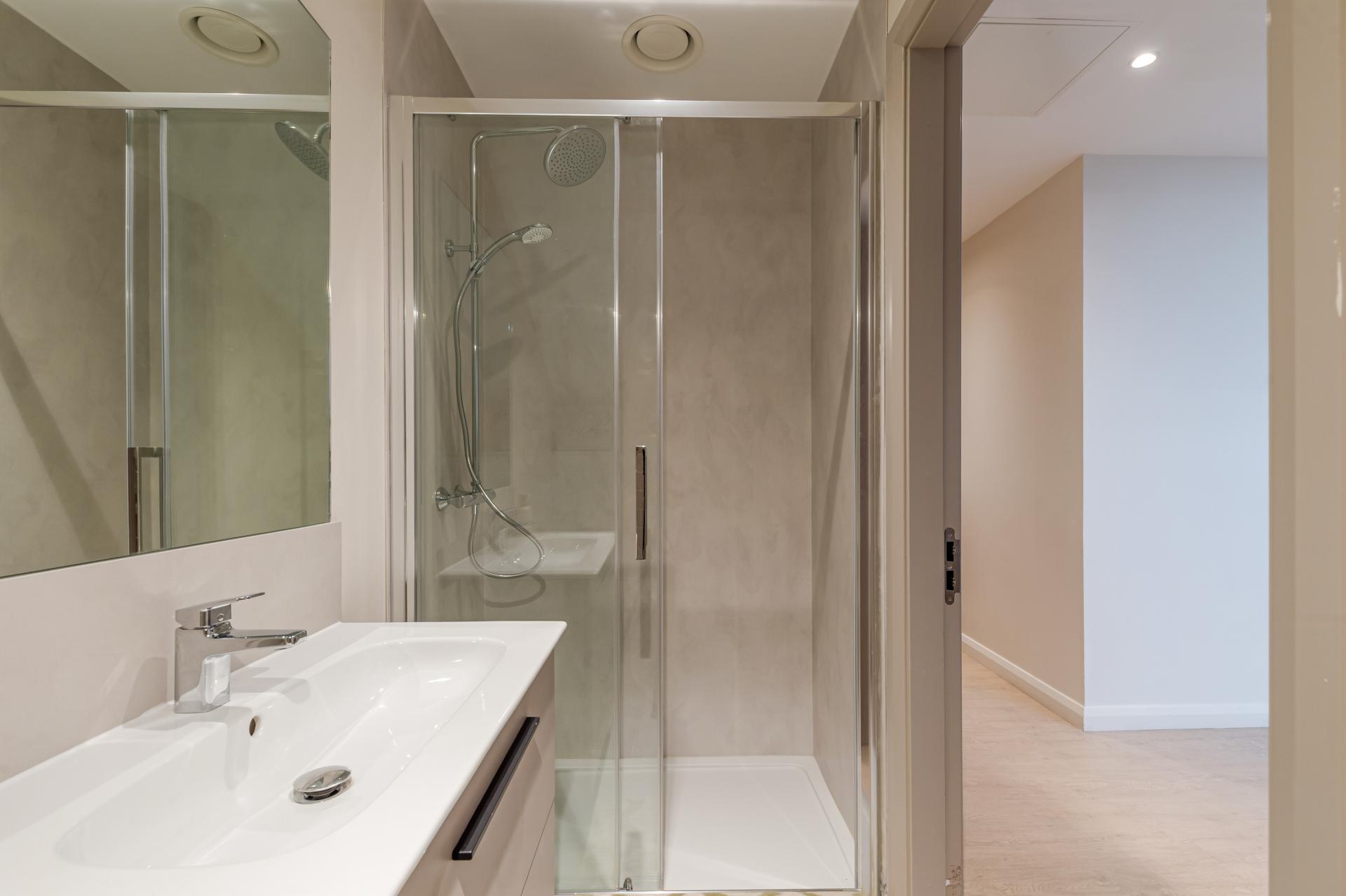  Premium Plus Studio  -  Ryan Hall  - Gallery -  2