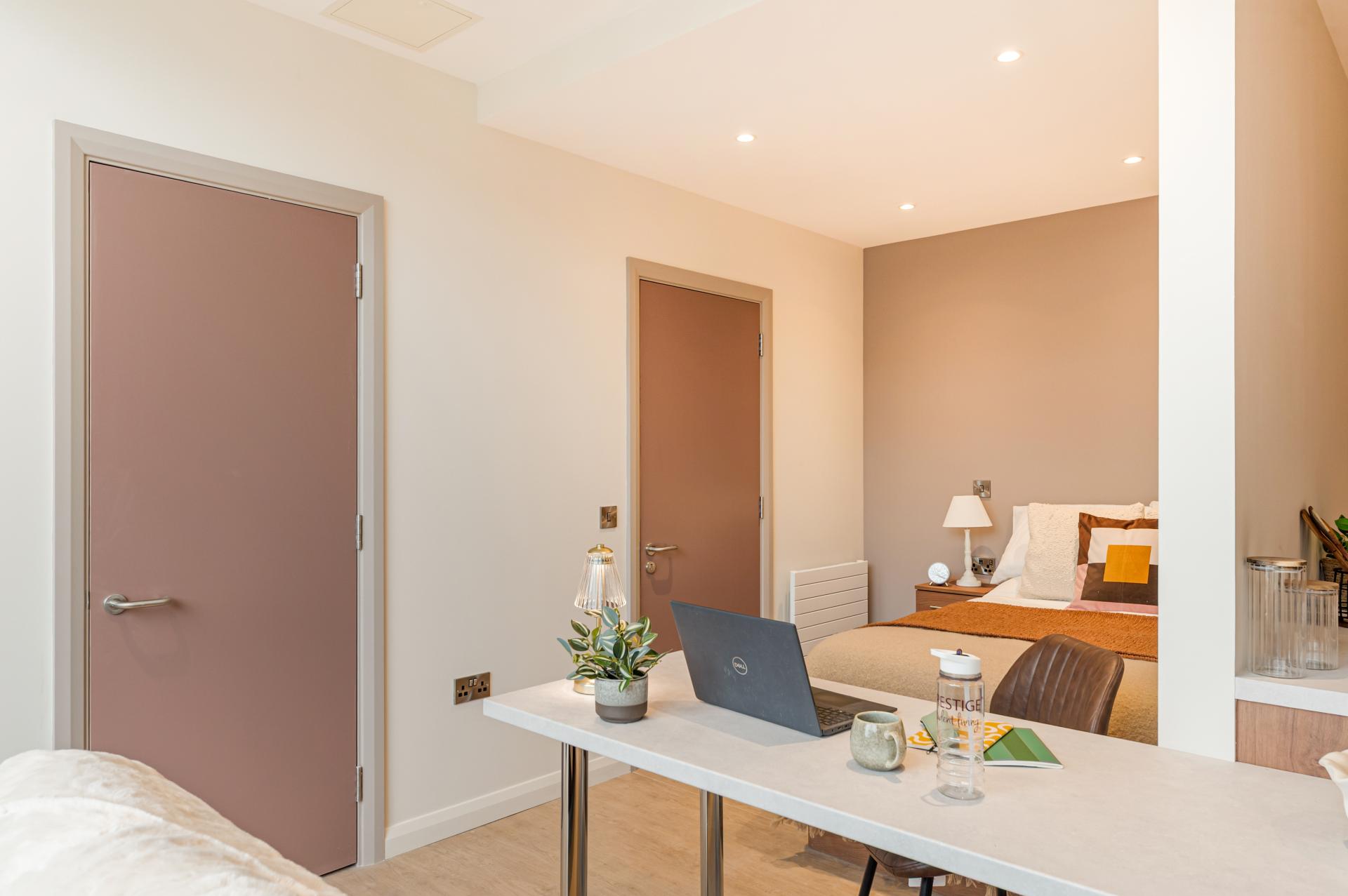  Deluxe Bay Studio  -  Ryan Hall  - Gallery -  3