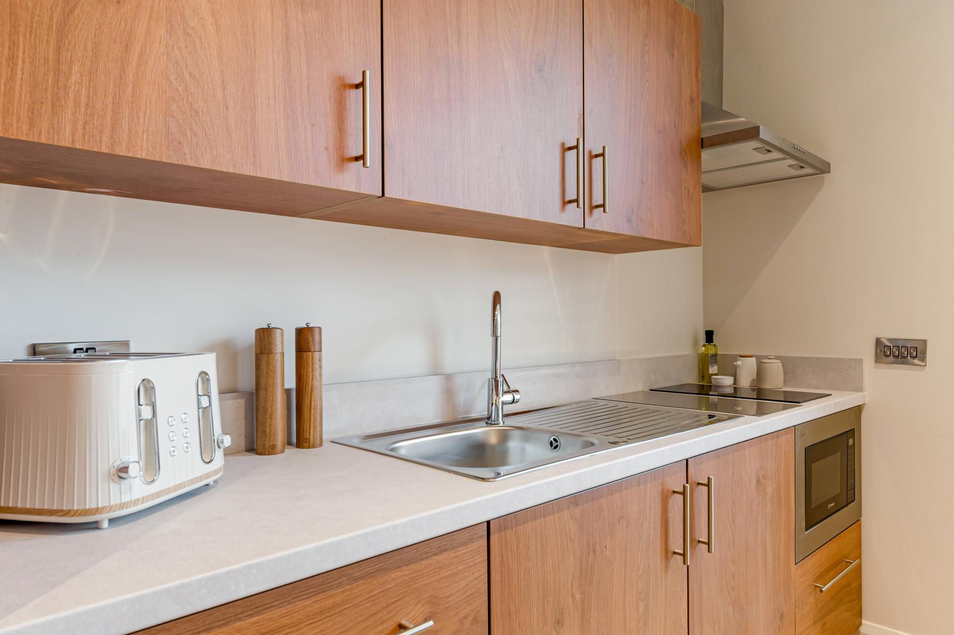  Deluxe Bay Studio  -  Ryan Hall  - Gallery -  15