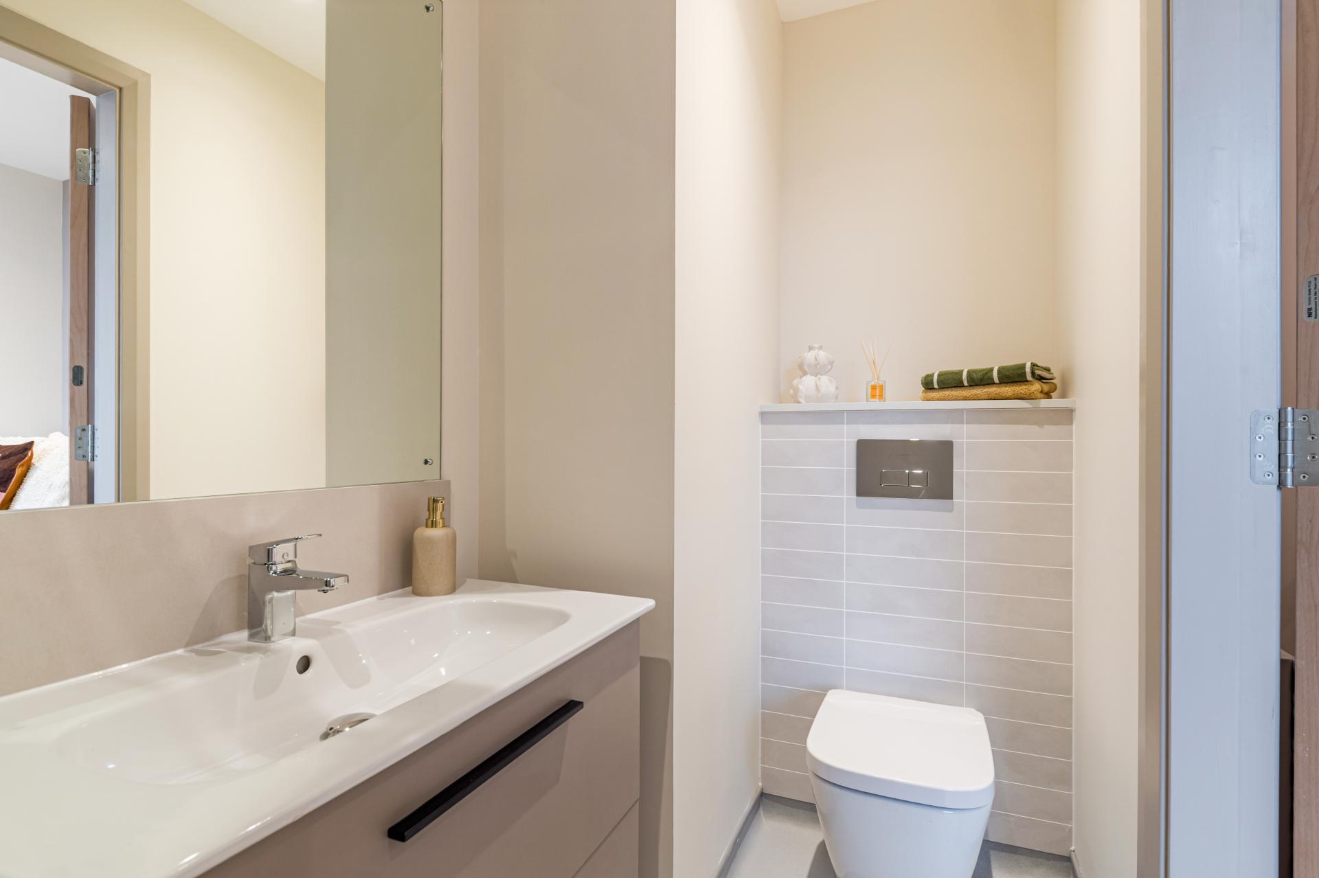  Accessible Studio  -  Ryan Hall  - Gallery -  13