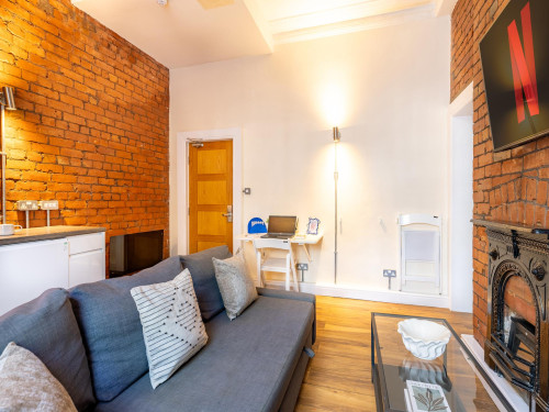 Ashton House - Gallery - 17
