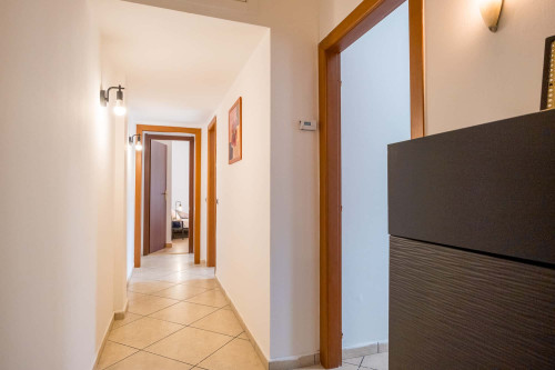 Via Enrico Forlanini 46 Room 1
