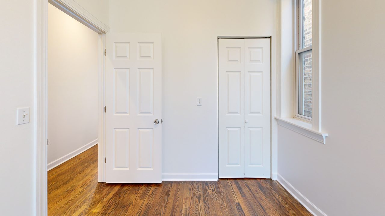 #1897: Near West Side - Queen Bedroom B - 14