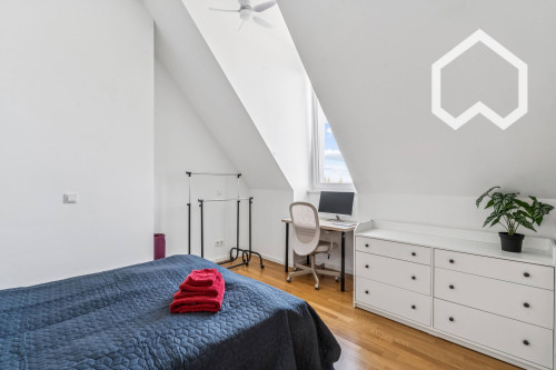 Charming modern 2 room apartment with riverview, 5 min from Potsdam central station