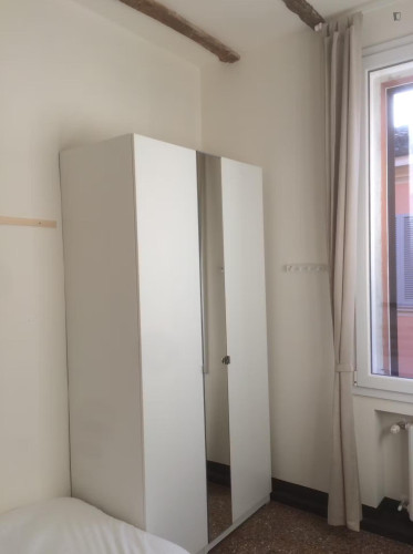 Pleasing single bedroom in the city center, close to the Università di Bologna