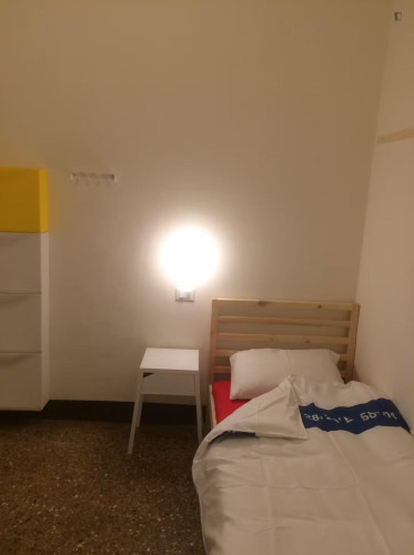 Comfortable single bedroom in the city center, close to the Università di Bologna