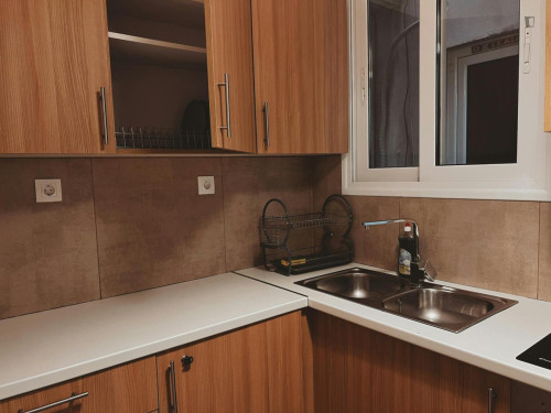 Elegant Double Bedroom with a balcony close to Attiki Metro