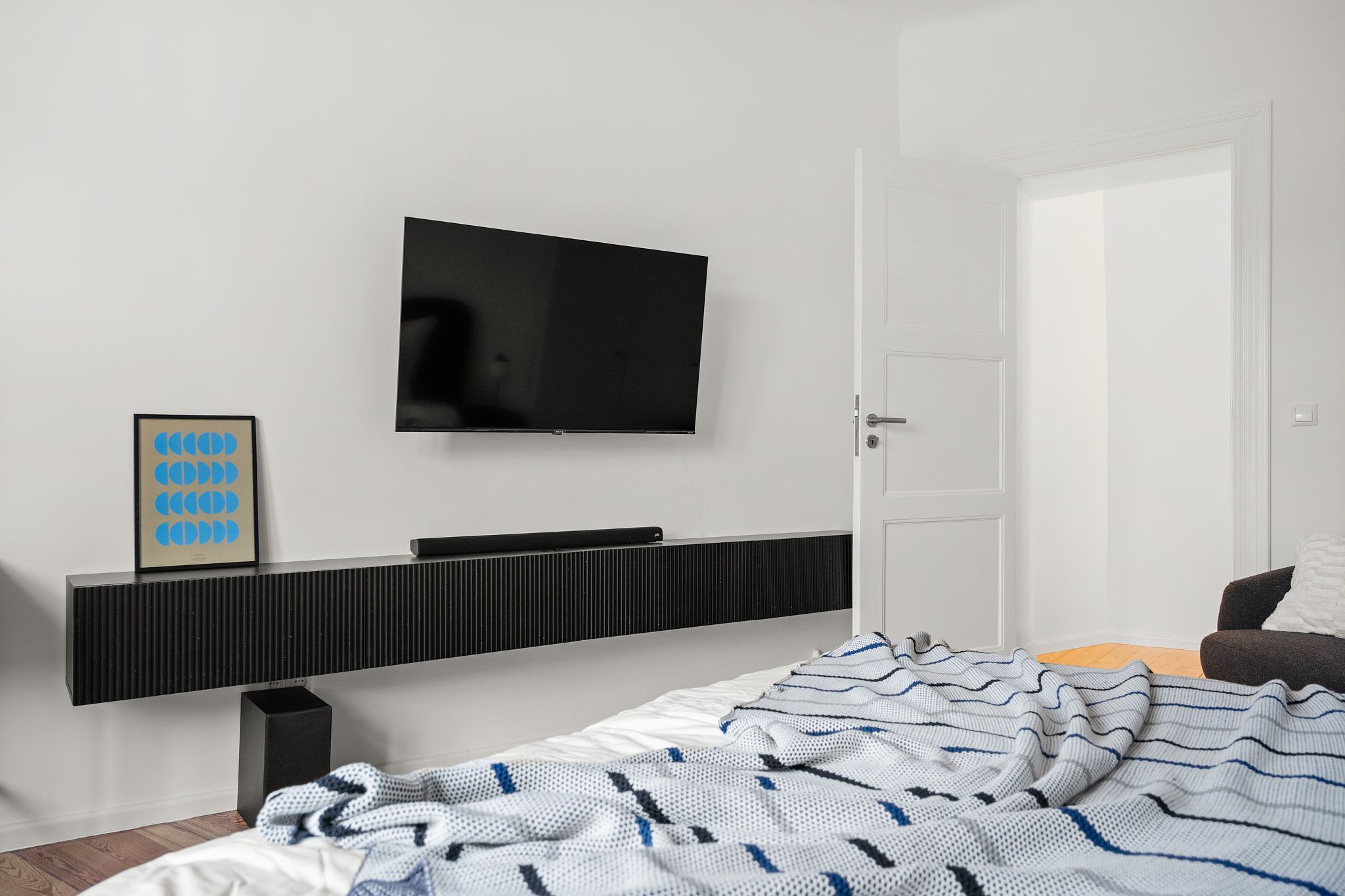Brand New And Furnished 2-Bedroom In The Center Of Potsdam - 10