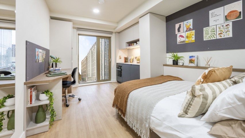  Standard Studio Plus  -  Broadway Studios  - Gallery -  1