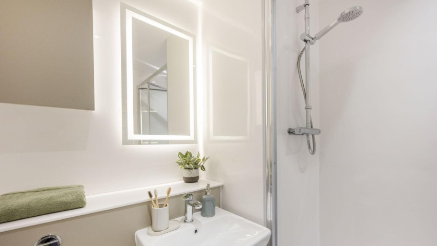  Classic Studio Plus  -  Broadway Studios  - Gallery -  2