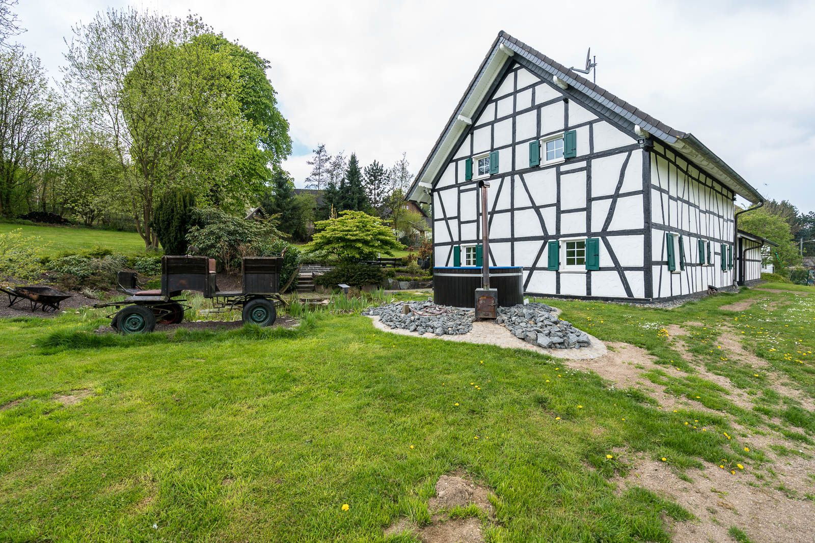 Charming House "Stift Ennenbach" In Ruppichteroth - 9