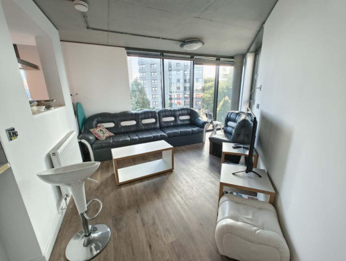 London Court