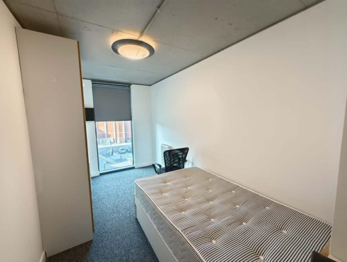 London Court  - Gallery -  5