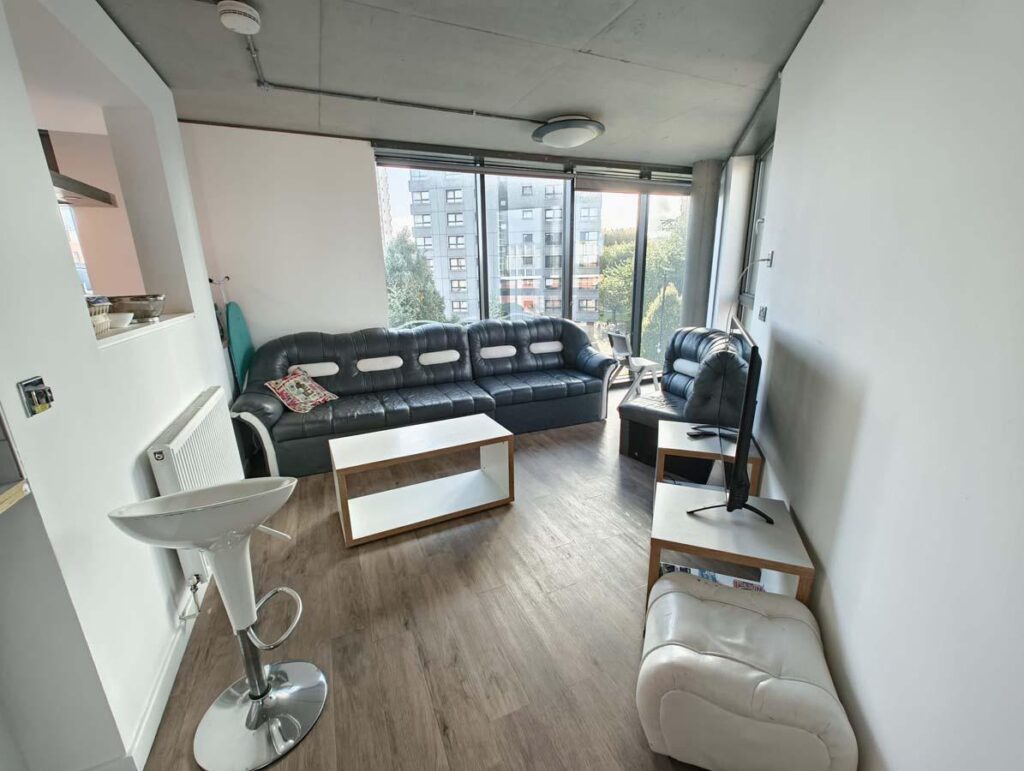  Deluxe En-Suite  -  London Court  - Gallery -  2