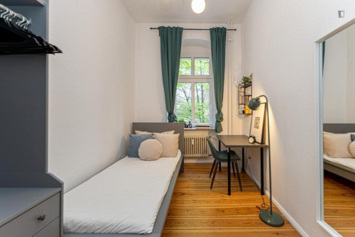 Modern single bedroom in Kreuzberg