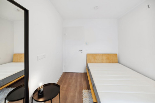 Cosy single bedroom in Lend