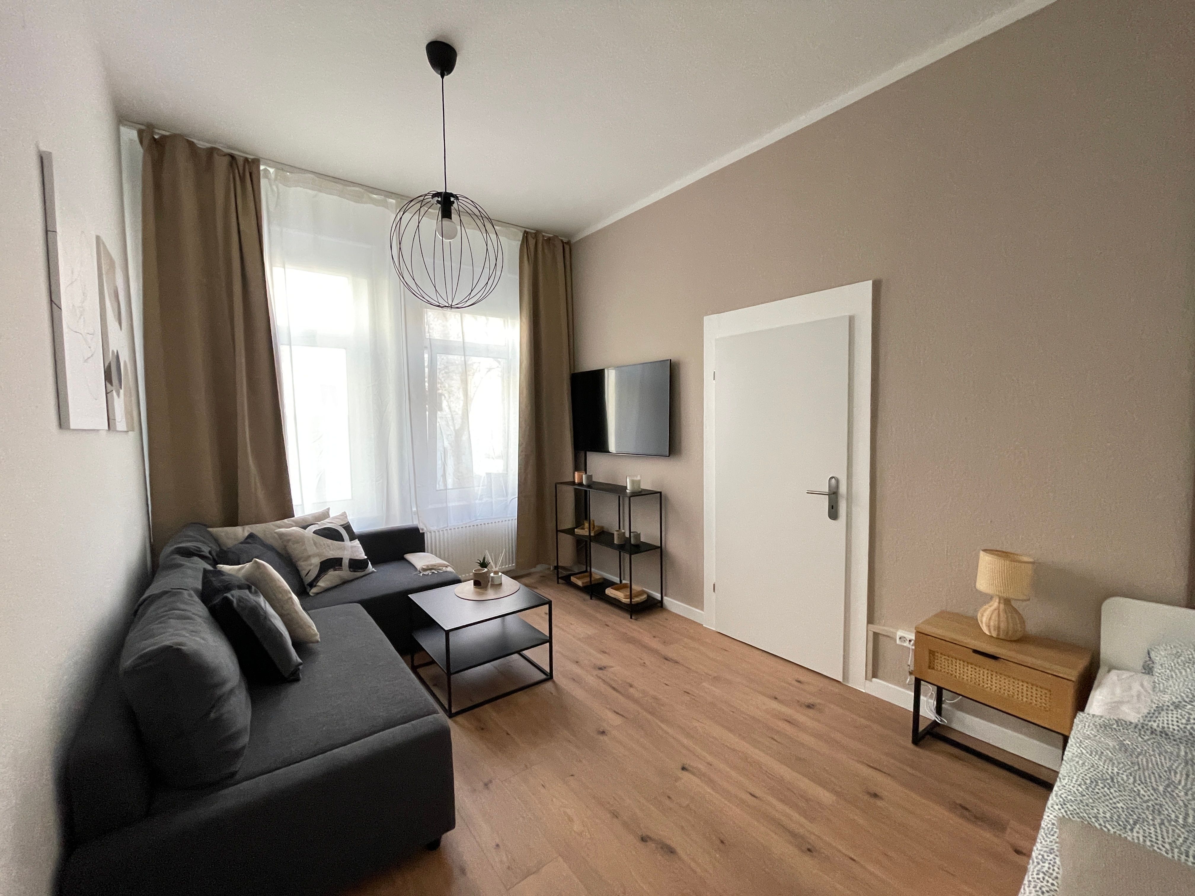 3 Rooms, City, Private Parking - 10
