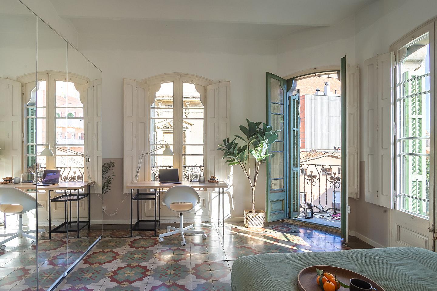  Spacious And Bright Double Room With Balcony  -  Modernist Coliving Retreat with Stylish Comfort in Authentic Sant Andreu  - Gallery -  21