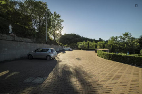 Lovely Apartment in Residence with Shared Garden and Pool