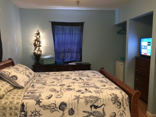 QUEEN BDRM PRIV BATH, 2 QUEEN SUITE