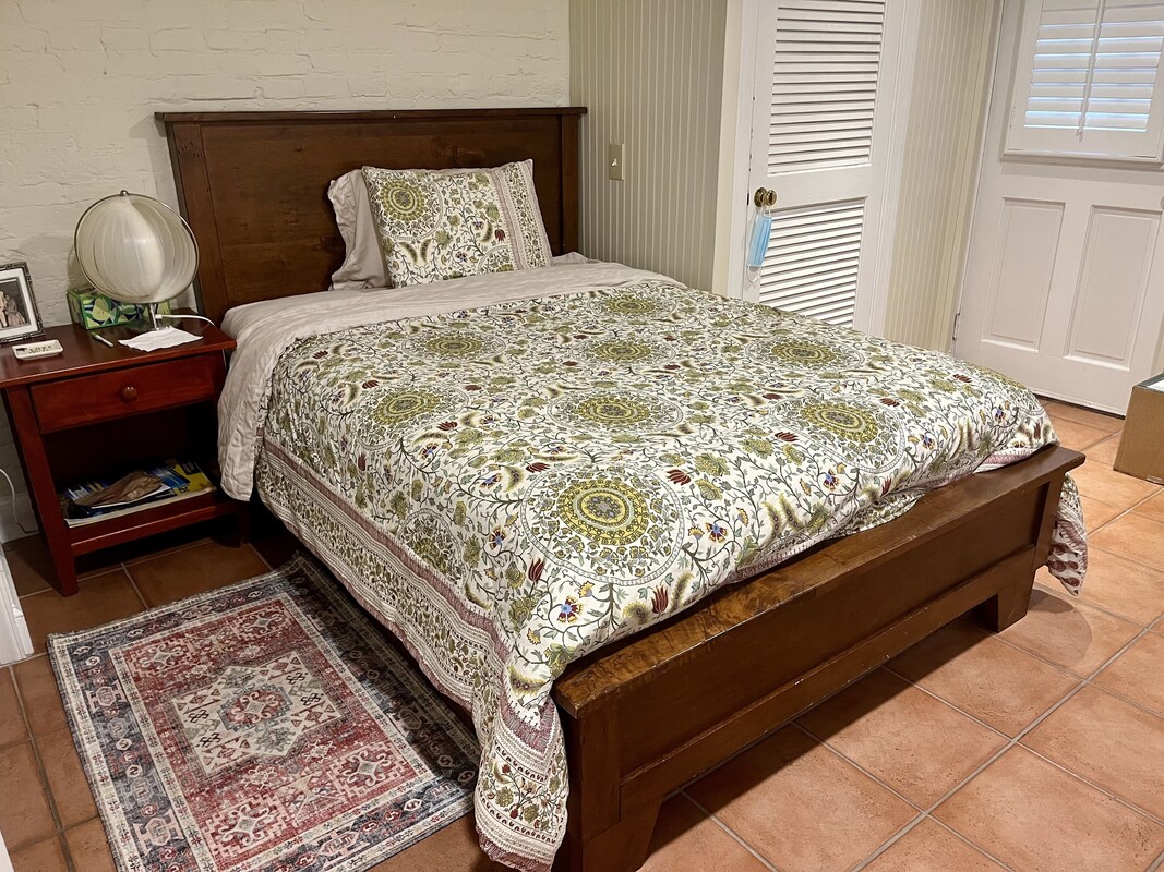 English Basement(Single Bed) - 1
