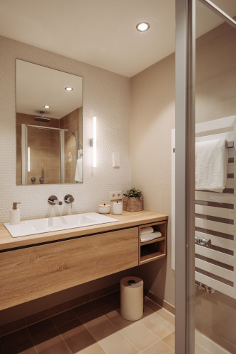 Exclusive business flat in central city location, near VW plant incl. weekly cleaning - Gallery - 5