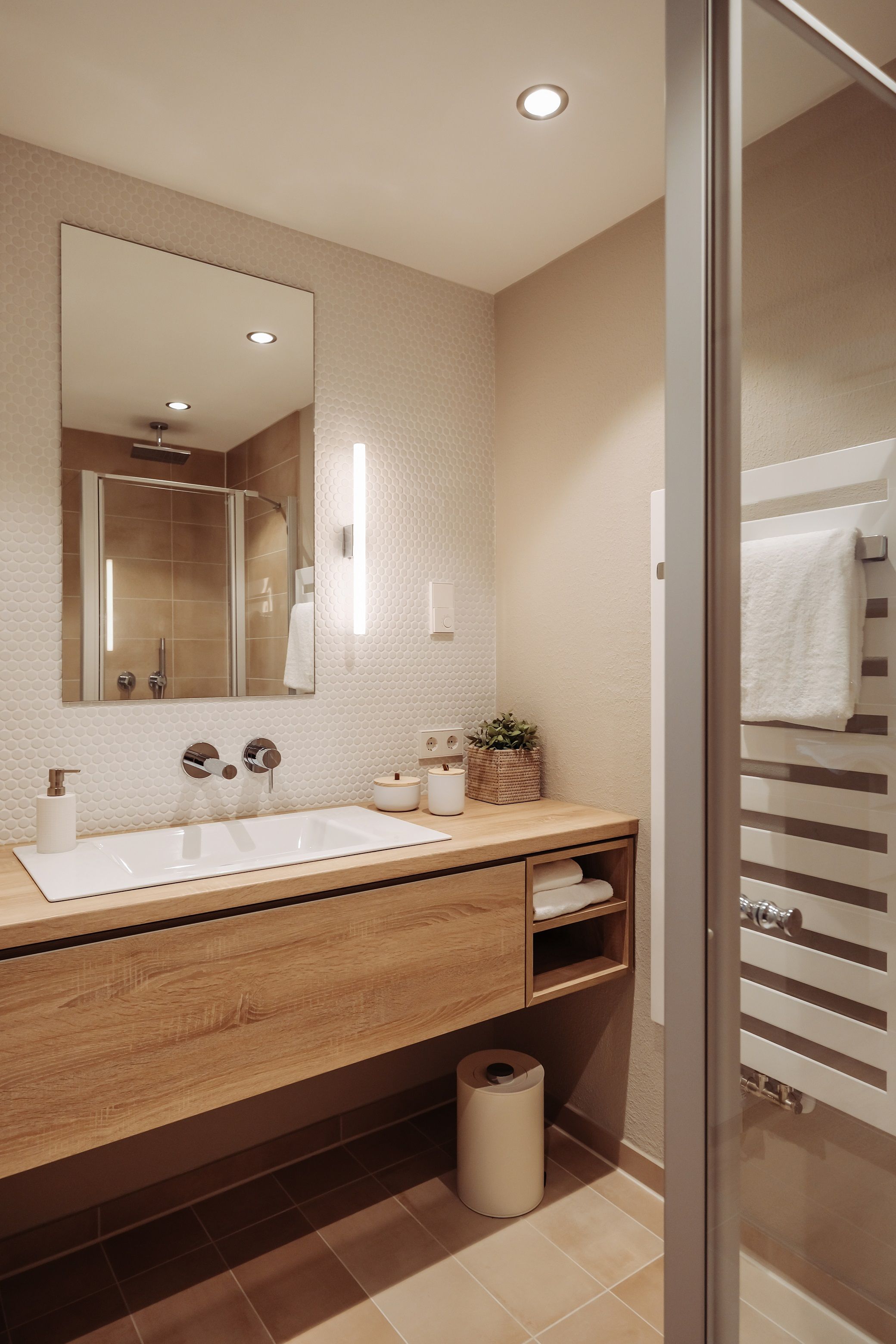 Exclusive Business Flat In Central City Location, Near VW Plant Incl. Weekly Cleaning - 8