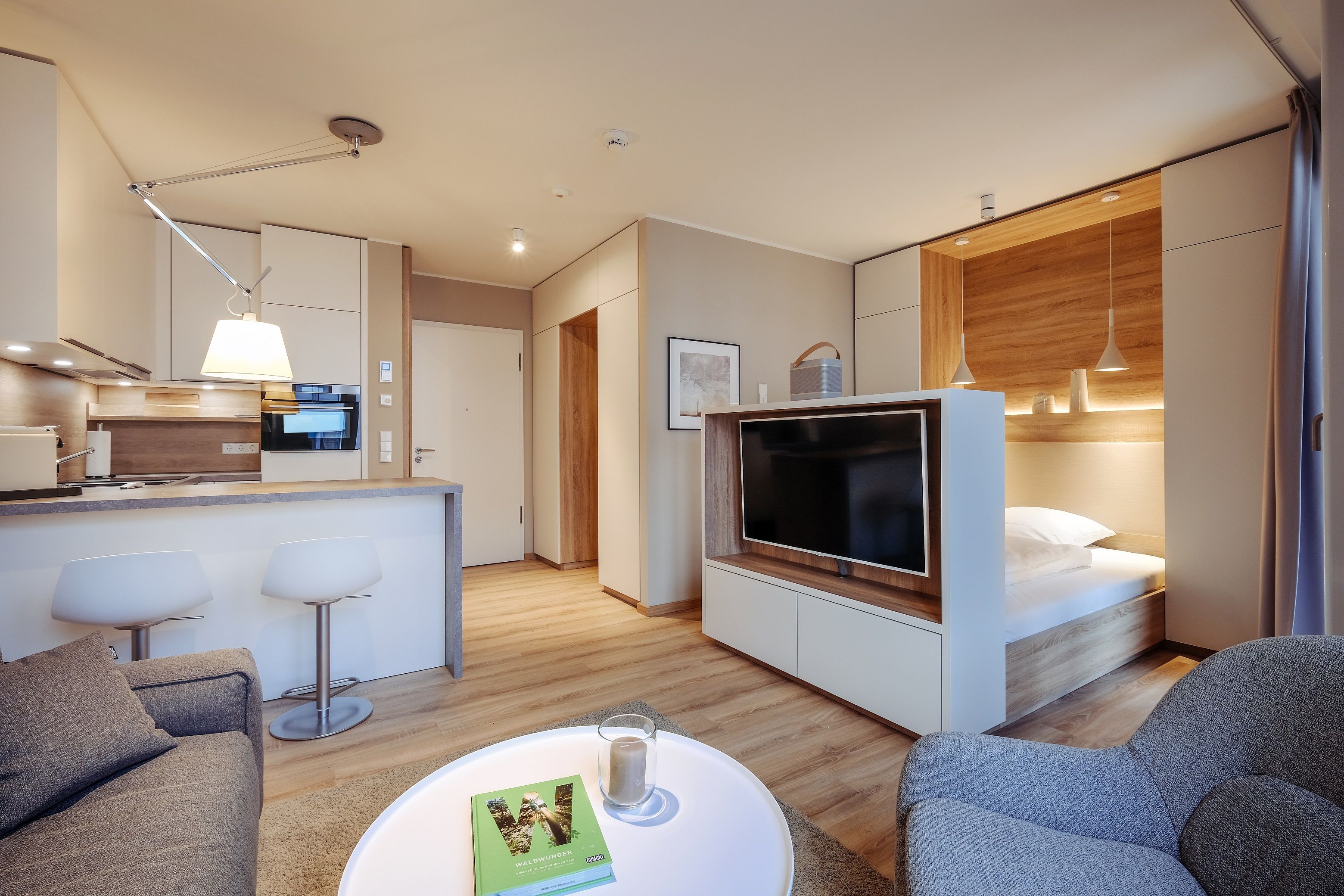 Exclusive Business Flat In Central City Location, Near VW Plant Incl. Weekly Cleaning - 12