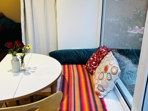 Self-contained annexe/bedsit