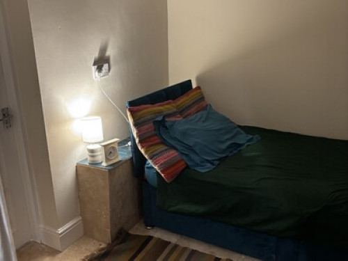 Self-contained annexe/bedsit - Gallery - 8