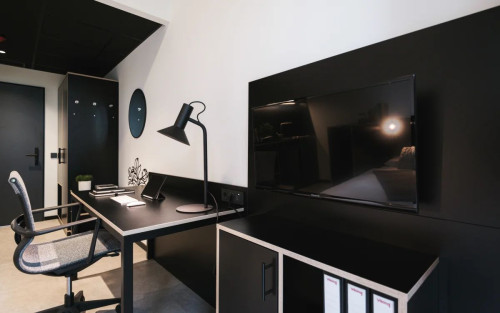 Fully-furnished design apartment, private kitchen, gym, laundry room in Düsseldorf Neuss