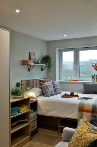 London Road - Gallery - 15