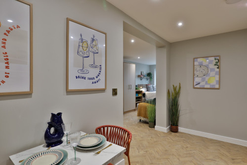 London Road - Gallery - 13