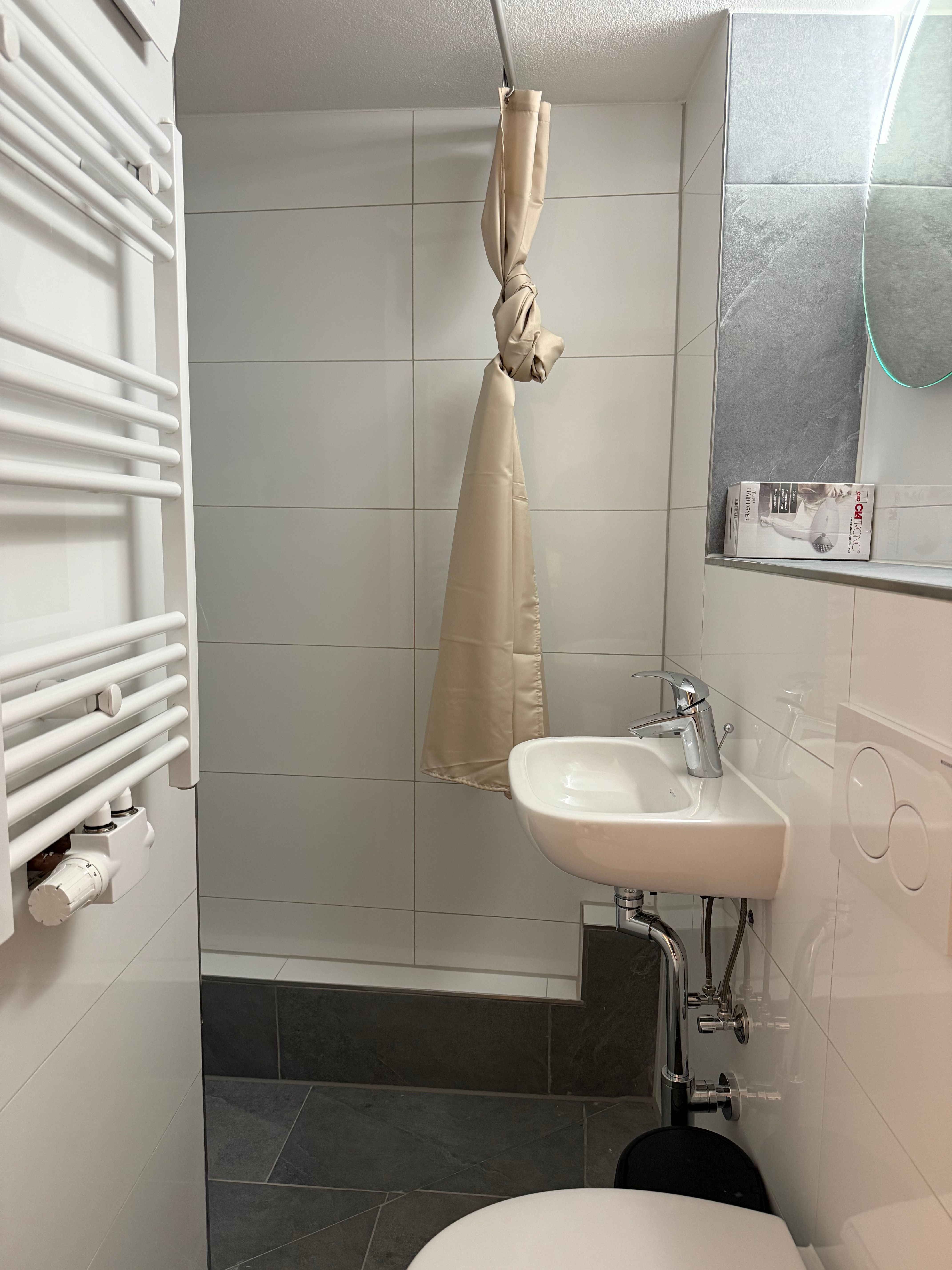 Centrally Located, Newly Renovated Studio Apartment In A Classic Tübingen Old Building - Centrally Located, Newly Renovated Studio Apartment in a Classic Tübingen Old Building - Gallery - 2