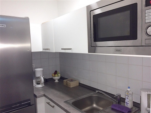 Private Room in a 3 Room Suite near Brandenburg Gate
